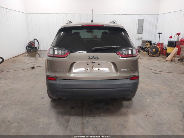 45995430 :رقم المزاد ، 1C4PJMCB1KD412570 vin ، 2019 Jeep Cherokee Latitude 4x4 مزاد بيع