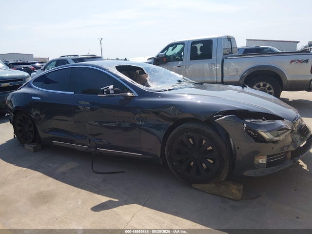45995448 :رقم المزاد ، 5YJSA1E28GF129069 vin ، 2016 Tesla Model S 60d/70d/75d/85d/90d مزاد بيع