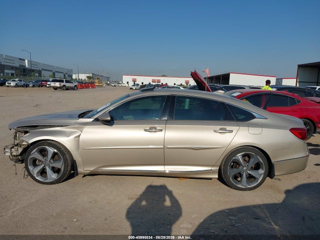 Продажа на аукционе авто 2018 Honda Accord Touring, vin: 1HGCV1F92JA135407, номер лота: 45995534