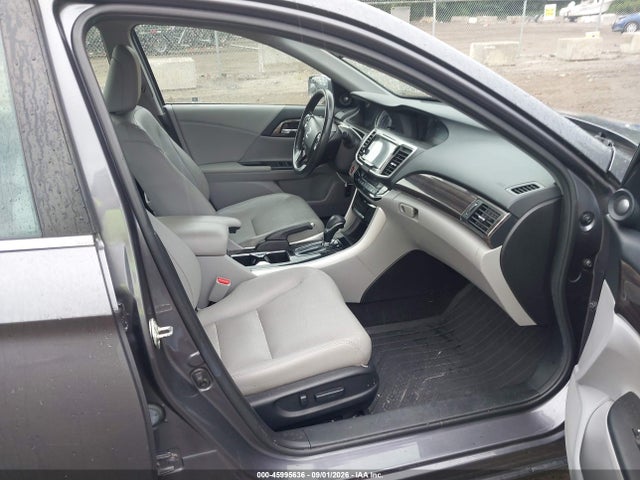 Продаж на аукціоні авто 2017 Honda Accord Ex-l, vin: 1HGCR2F82HA242923, номер лоту: 45995636