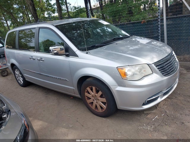 2011 Chrysler Town & Country Touring-l მანქანა იყიდება აუქციონზე, vin: 2A4RR8DG6BR782262, აუქციონის ნომერი: 45995653
