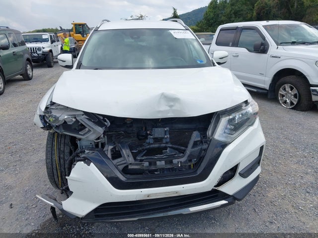 2020 Nissan Rogue Sv Fwd მანქანა იყიდება აუქციონზე, vin: JN8AT2MT7LW004712, აუქციონის ნომერი: 45995681