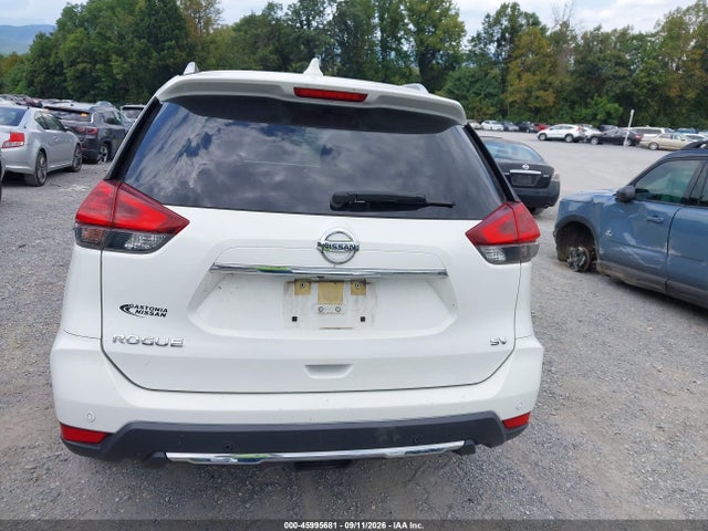 2020 Nissan Rogue Sv Fwd მანქანა იყიდება აუქციონზე, vin: JN8AT2MT7LW004712, აუქციონის ნომერი: 45995681