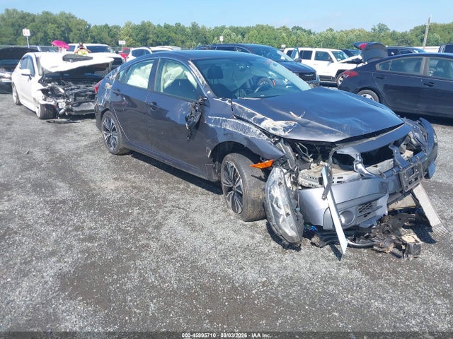 45995710 :رقم المزاد ، JHMFC1F33JX031582 vin ، 2018 Honda Civic Ex-t مزاد بيع