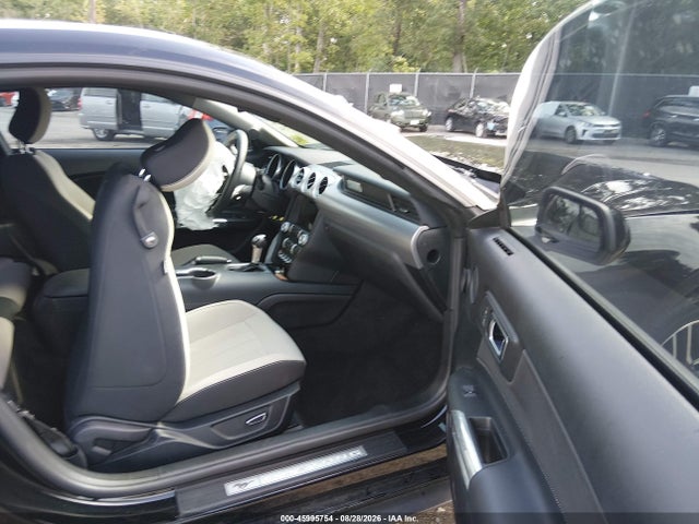 45995754 :رقم المزاد ، 1FA6P8CF5J5176072 vin ، 2018 Ford Mustang Gt مزاد بيع