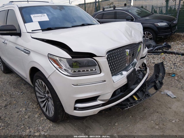 5LMJJ2LT1KEL08389 Lincoln Navigator Reserve