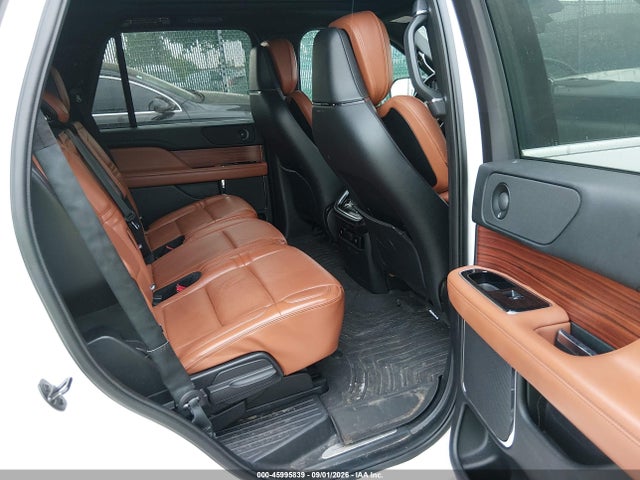 5LMJJ2LT1KEL08389 Lincoln Navigator Reserve