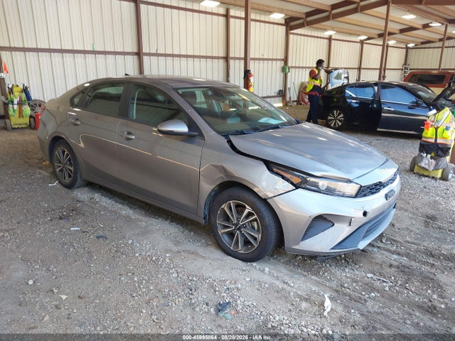 2024 Kia Forte Lxs მანქანა იყიდება აუქციონზე, vin: 3KPF24AD9RE738509, აუქციონის ნომერი: 45995864