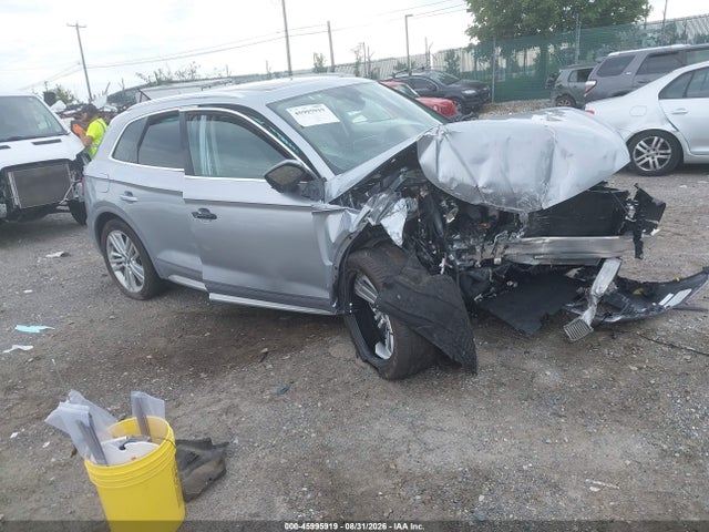 45995919 :رقم المزاد ، WA1CNAFY1J2228431 vin ، 2018 Audi Q5 2.0t Premium/2.0t Tech Premium مزاد بيع