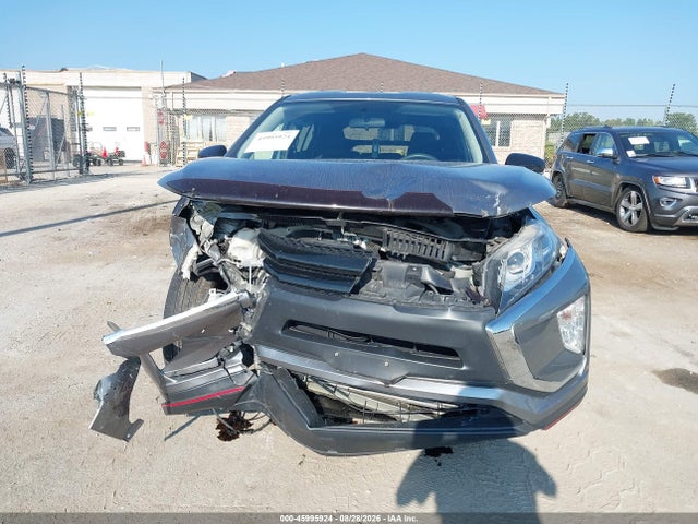 2018 Mitsubishi Eclipse Cross Le მანქანა იყიდება აუქციონზე, vin: JA4AT4AA5JZ070479, აუქციონის ნომერი: 45995924