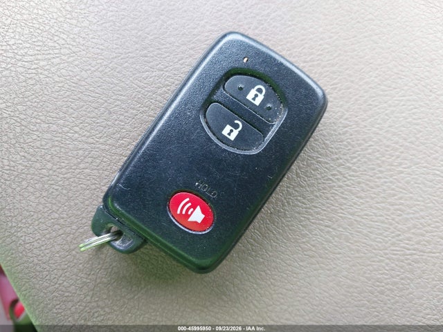 Продаж на аукціоні авто 2013 Toyota Prius V Three, vin: JTDZN3EU7D3208550, номер лоту: 45995950