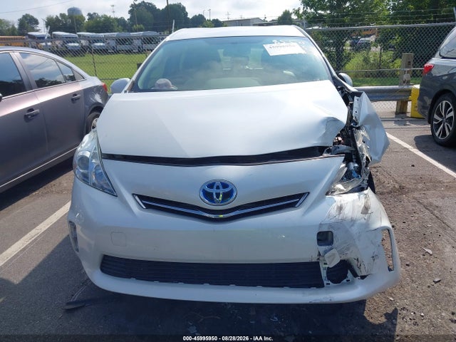 Продаж на аукціоні авто 2013 Toyota Prius V Three, vin: JTDZN3EU7D3208550, номер лоту: 45995950