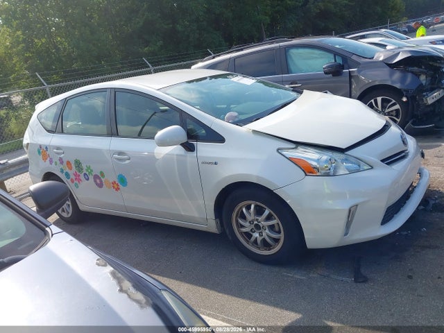 Продаж на аукціоні авто 2013 Toyota Prius V Three, vin: JTDZN3EU7D3208550, номер лоту: 45995950