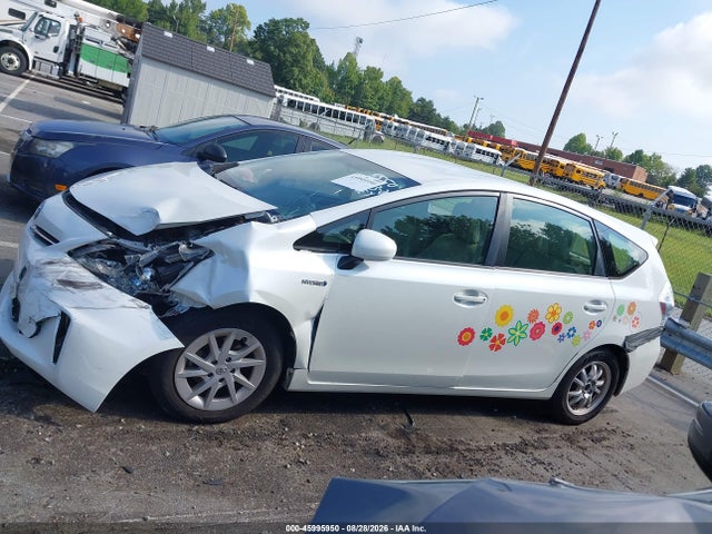 Продаж на аукціоні авто 2013 Toyota Prius V Three, vin: JTDZN3EU7D3208550, номер лоту: 45995950
