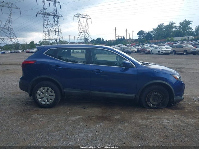 2017 Nissan Rogue Sport S მანქანა იყიდება აუქციონზე, vin: JN1BJ1CR2HW104815, აუქციონის ნომერი: 45995980