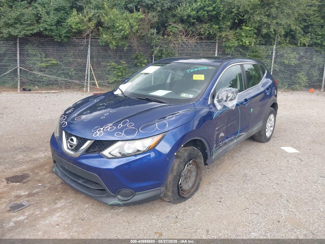 2017 Nissan Rogue Sport S მანქანა იყიდება აუქციონზე, vin: JN1BJ1CR2HW104815, აუქციონის ნომერი: 45995980