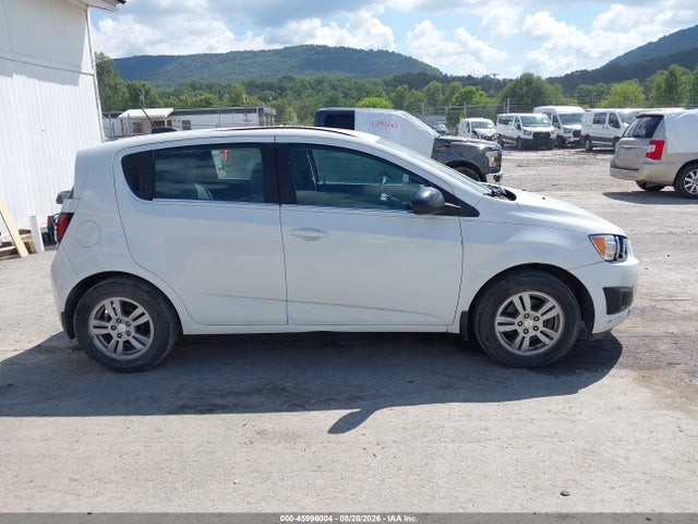 2015 Chevrolet Sonic Lt Manual მანქანა იყიდება აუქციონზე, vin: 1G1JD6SH5F4181301, აუქციონის ნომერი: 45996004