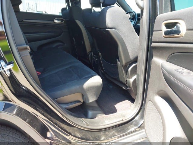 Продажа на аукционе авто 2017 Jeep Grand Cherokee Laredo 4x4, vin: 1C4RJFAG2HC802403, номер лота: 45996029
