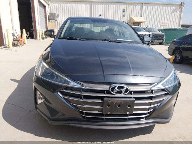 Продажа на аукционе авто 2020 Hyundai Elantra Se, vin: 5NPD74LF2LH613863, номер лота: 45996098