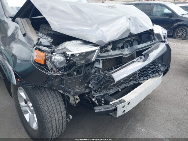 2017 Toyota 4runner Sr5 Premium მანქანა იყიდება აუქციონზე, vin: JTEZU5JR8H5151958, აუქციონის ნომერი: 45996118