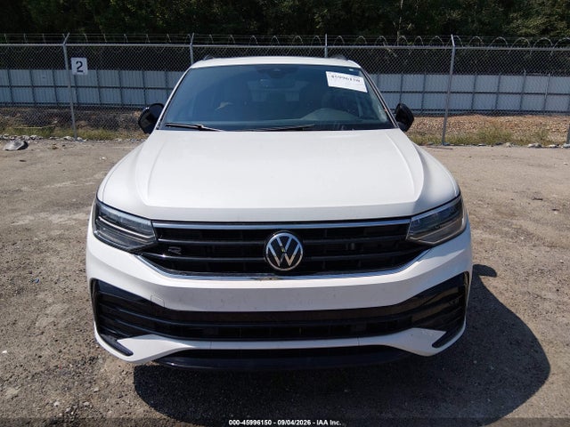 Aukcja sprzedaży 2024 Volkswagen Tiguan 2.0t Se R-line Black, vin: 3VVCB7AX5RM125597, numer aukcji: 45996150