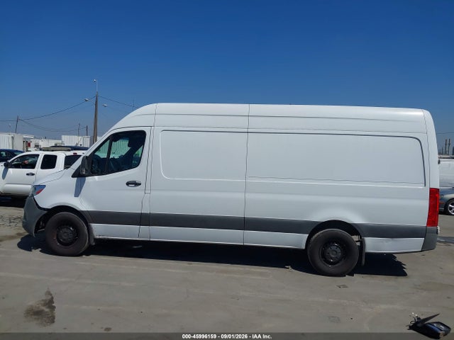 W1Y4KCHY4PT137972 Mercedes-Benz Sprinter 2500 High Roof 4-cyl Diesel