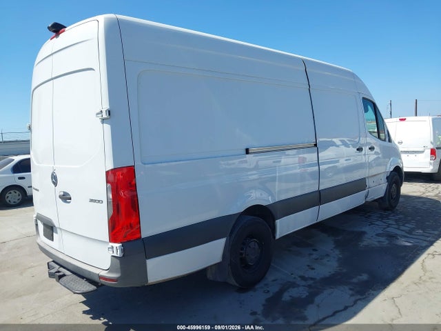 W1Y4KCHY4PT137972 Mercedes-Benz Sprinter 2500 High Roof 4-cyl Diesel