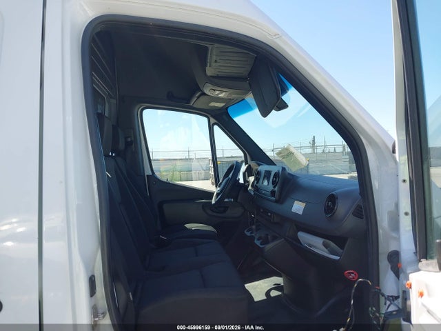 W1Y4KCHY4PT137972 Mercedes-Benz Sprinter 2500 High Roof 4-cyl Diesel