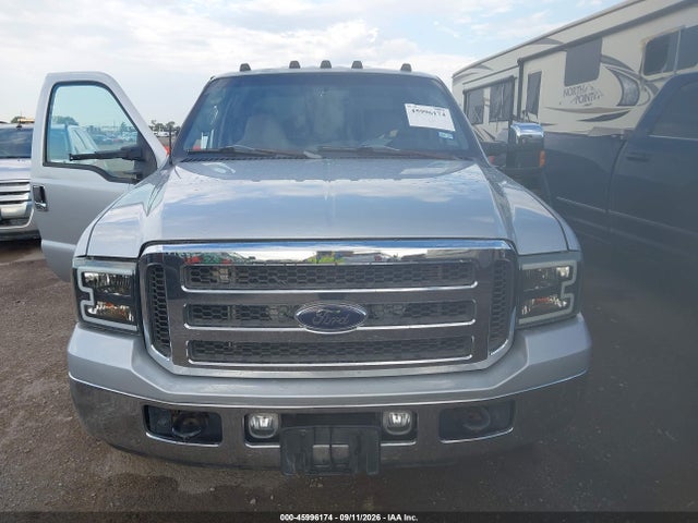 2006 Ford F-350 Lariat/xl/xlt მანქანა იყიდება აუქციონზე, vin: 1FTWW32P26EC47004, აუქციონის ნომერი: 45996174