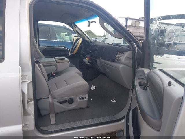 2006 Ford F-350 Lariat/xl/xlt მანქანა იყიდება აუქციონზე, vin: 1FTWW32P26EC47004, აუქციონის ნომერი: 45996174