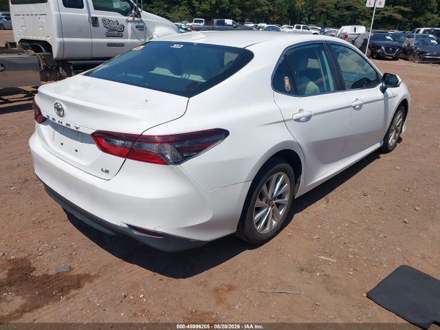Auction sale of the 2021 Toyota Camry Le, vin: 4T1C11AK3MU498124, lot number: 45996205