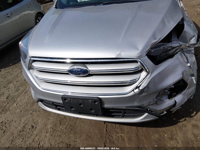 Продажа на аукционе авто 2018 Ford Escape Se, vin: 1FMCU9GD0JUD40124, номер лота: 45996223