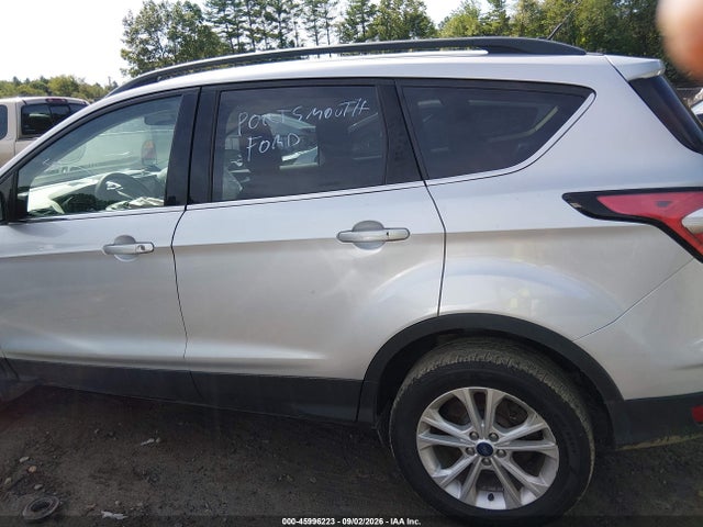 Продажа на аукционе авто 2018 Ford Escape Se, vin: 1FMCU9GD0JUD40124, номер лота: 45996223
