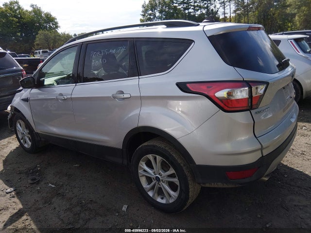 Продажа на аукционе авто 2018 Ford Escape Se, vin: 1FMCU9GD0JUD40124, номер лота: 45996223