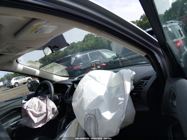 Продажа на аукционе авто 2018 Ford Escape Se, vin: 1FMCU9GD0JUD40124, номер лота: 45996223
