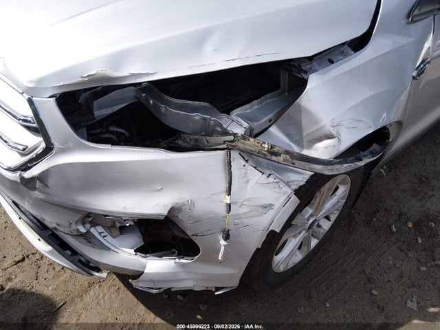 Продажа на аукционе авто 2018 Ford Escape Se, vin: 1FMCU9GD0JUD40124, номер лота: 45996223