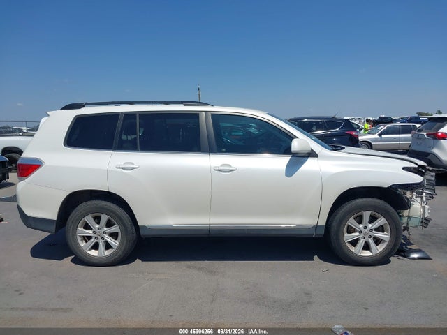 2013 Toyota Highlander Se V6 მანქანა იყიდება აუქციონზე, vin: 5TDZK3EH6DS120423, აუქციონის ნომერი: 45996256