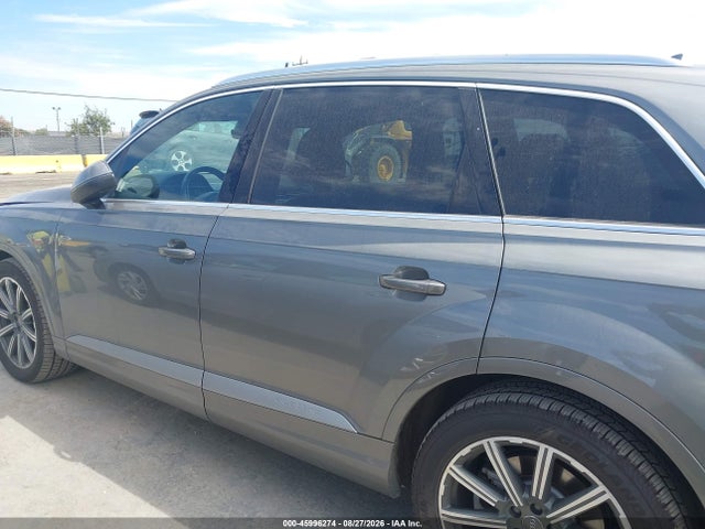 Audi Q7 3.0t Premium 2017 WA1VAAF73HD000523 Image 14