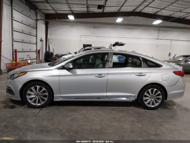 Продажа на аукционе авто 2017 Hyundai Sonata Sport, vin: 5NPE34AF1HH544335, номер лота: 45996276