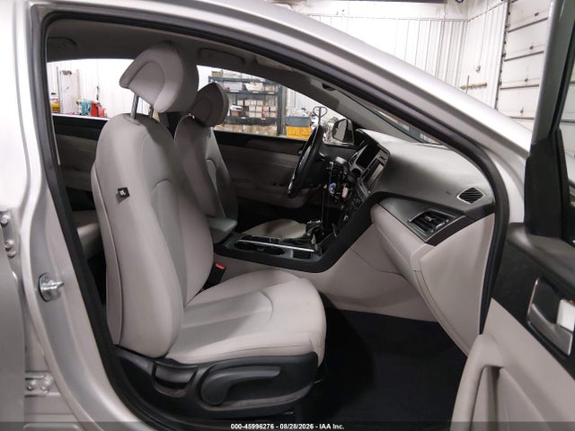Продажа на аукционе авто 2017 Hyundai Sonata Sport, vin: 5NPE34AF1HH544335, номер лота: 45996276