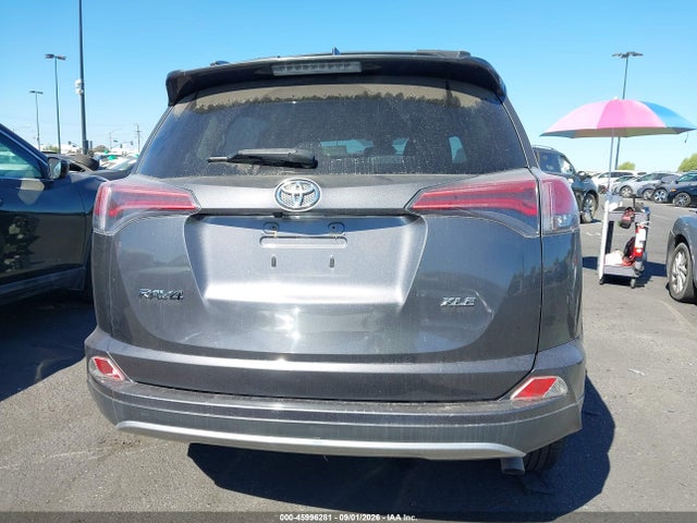 Toyota Rav4 Xle 2018 JTMWFREV2JJ740291 Image 16