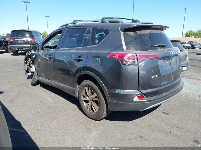 Toyota Rav4 Xle 2018 JTMWFREV2JJ740291 Image 3