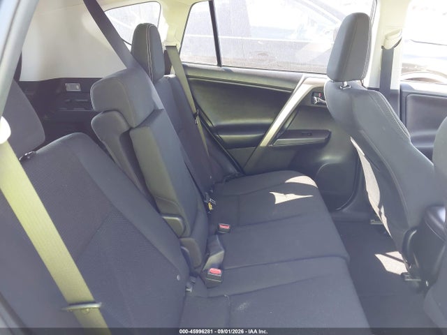 Toyota Rav4 Xle 2018 JTMWFREV2JJ740291 Image 8