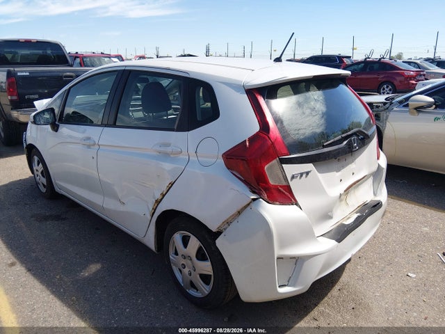 45996287 :رقم المزاد ، 3HGGK5G58FM747814 vin ، 2015 Honda Fit Lx مزاد بيع