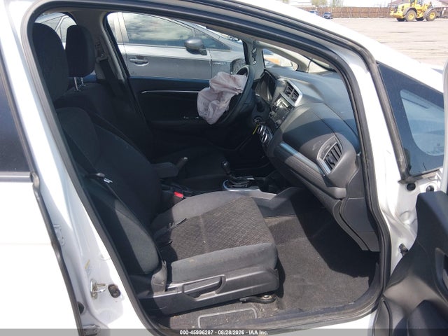 45996287 :رقم المزاد ، 3HGGK5G58FM747814 vin ، 2015 Honda Fit Lx مزاد بيع