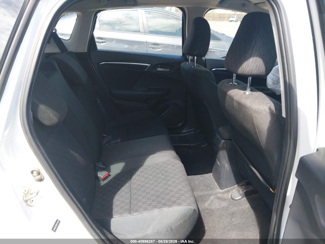 45996287 :رقم المزاد ، 3HGGK5G58FM747814 vin ، 2015 Honda Fit Lx مزاد بيع