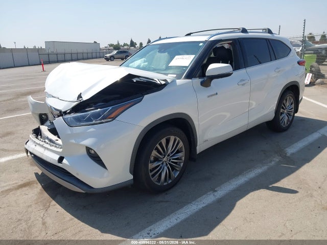 Toyota Highlander Hybrid Platinum 2020 5TDEBRCH1LS010088 Image 2