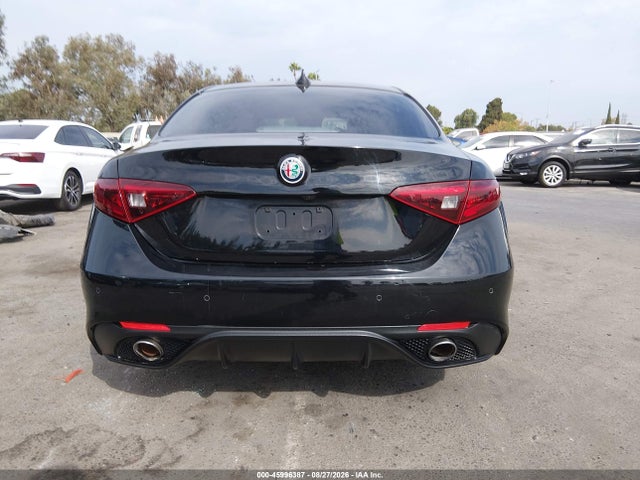 ZARFAECN3H7556839 Alfa Romeo Giulia Ti Rwd