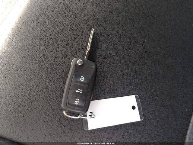 45996414 :رقم المزاد ، 3VWF17AT7FM644428 vin ، 2015 Volkswagen Beetle 1.8t Fleet Edition مزاد بيع