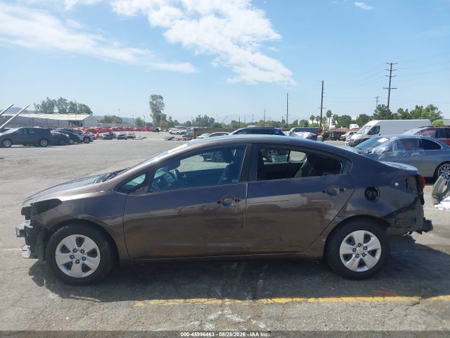 Aukcja sprzedaży 2017 Kia Forte Lx, vin: 3KPFK4A7XHE055923, numer aukcji: 45996463
